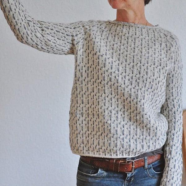 Ronja | Grå sweater med bådudskæring