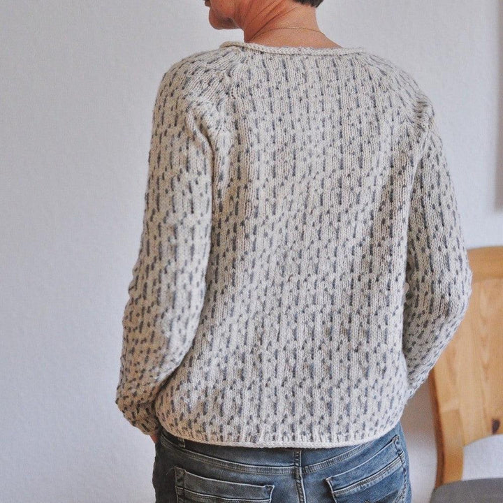 Ronja | Grå sweater med bådudskæring