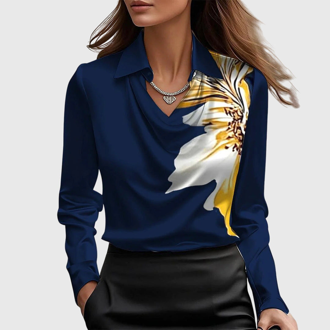 Sylvie Bluse med luksuriøs glans og plissering ved halsen